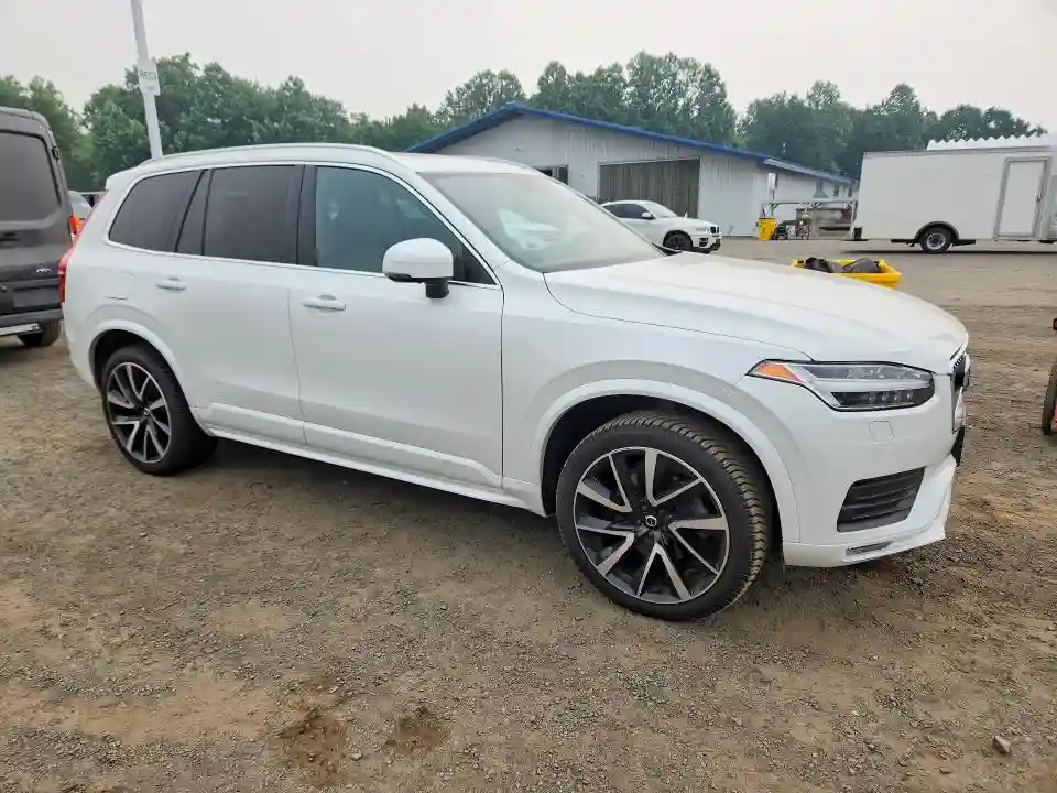 YV4A221K8M1711159 2021 VOLVO XC90-3