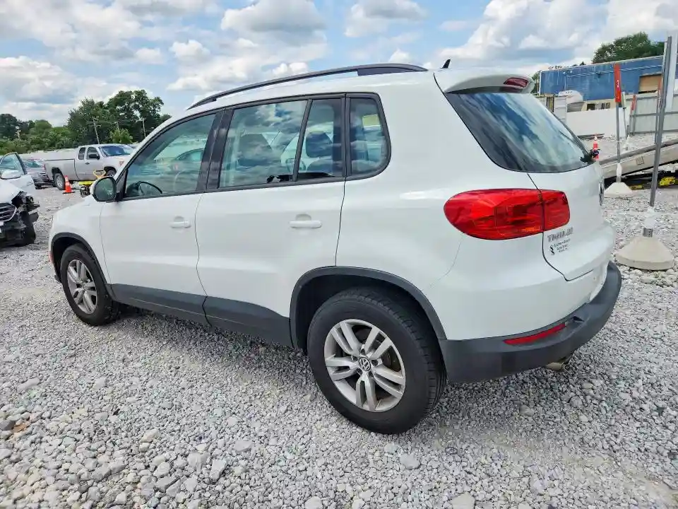 WVGAV7AX1GW523766 2016 VOLKSWAGEN TIGUAN-1