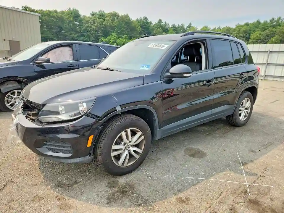 WVGAV7AXXHK023534 2017 VOLKSWAGEN TIGUAN-0