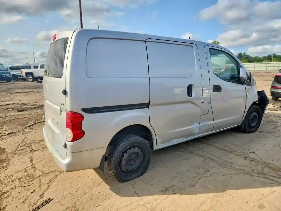 3N6CM0KN0FK690082 2015 NISSAN NV-2