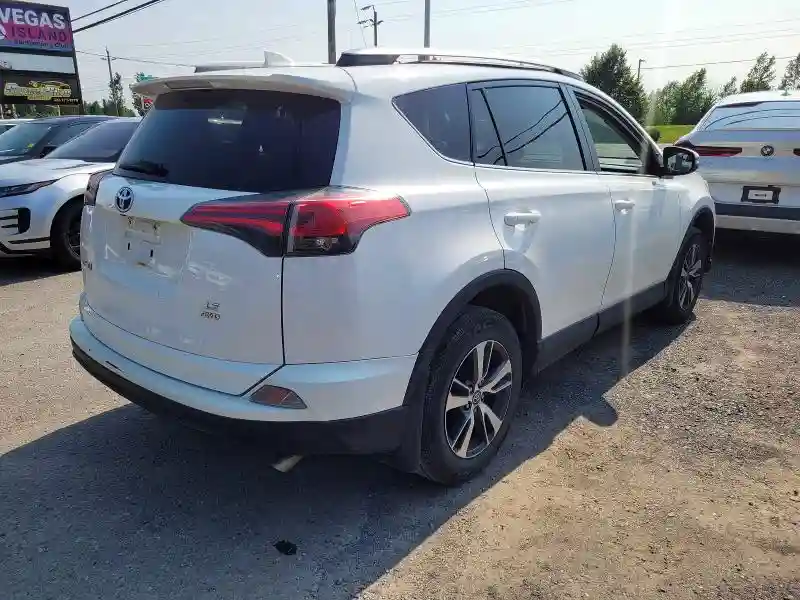 2T3BFREV5JW759384 2018 TOYOTA RAV4-3