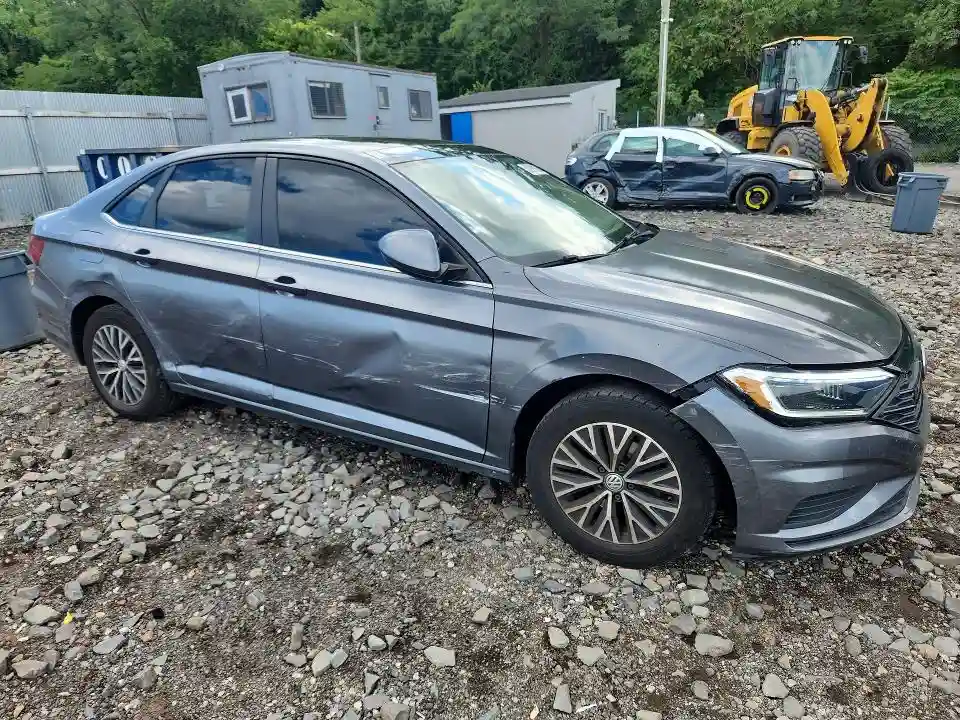 3VWC57BU2KM090594 2019 VOLKSWAGEN JETTA-3