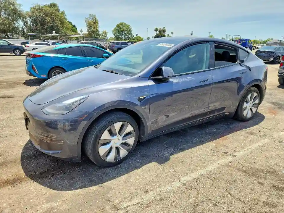 7SAYGDEEXPF909985 2023 TESLA MODEL Y-0