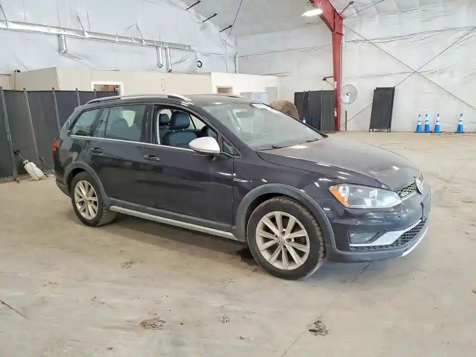 3VWH17AU1HM544054 2017 VOLKSWAGEN GOLF-3