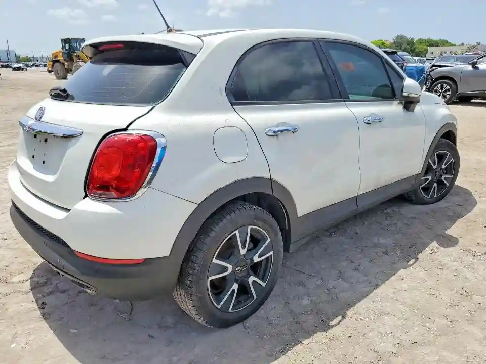 ZFBCFXAB7HP545221 2017 FIAT 500-2