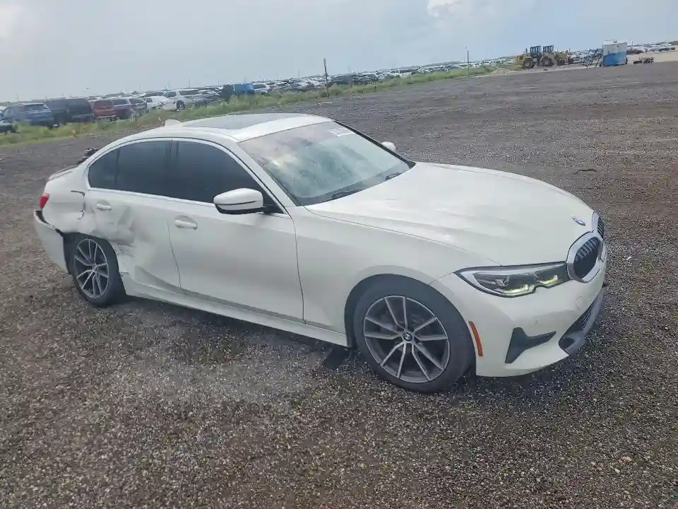 3MW5R1J03L8B07647 2020 BMW 3 SERIES-3