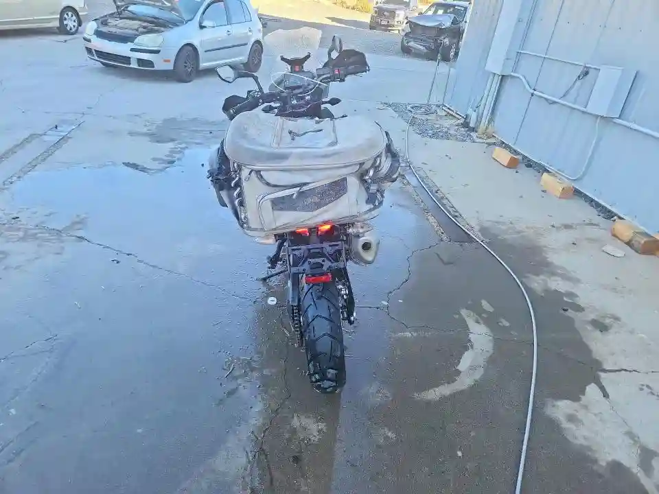 VBKTS6402MM805273 2021 KTM 890-3