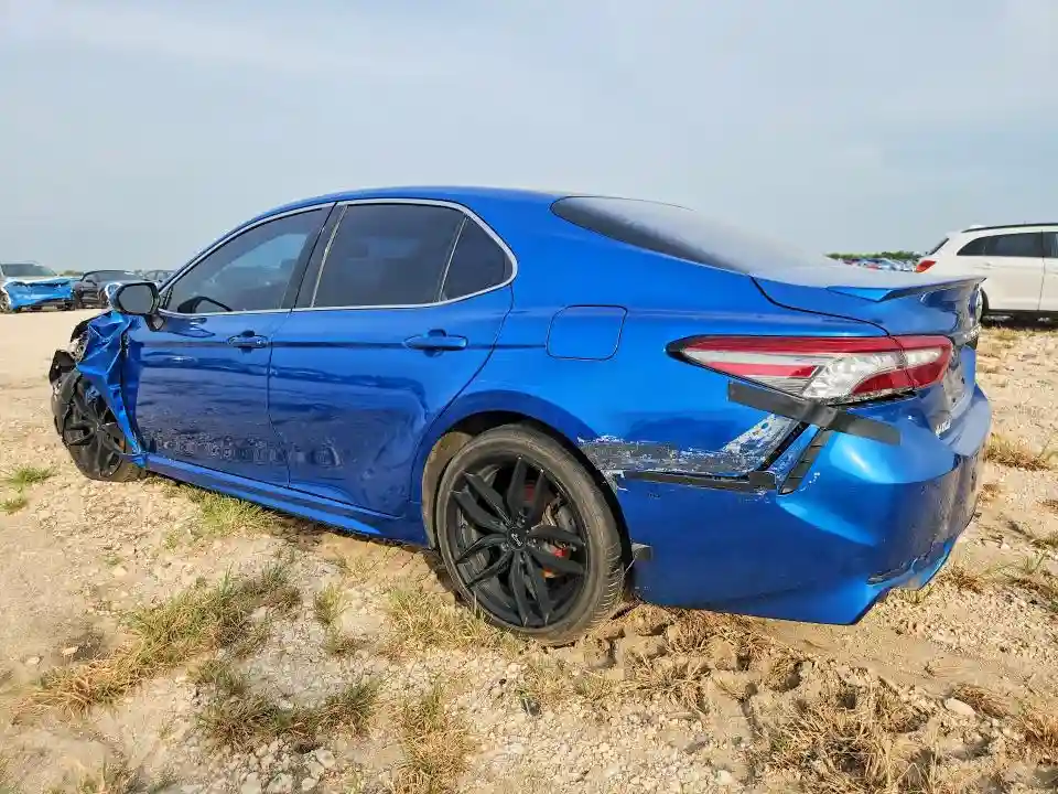 4T1B61HK7JU058549 2018 TOYOTA CAMRY-1