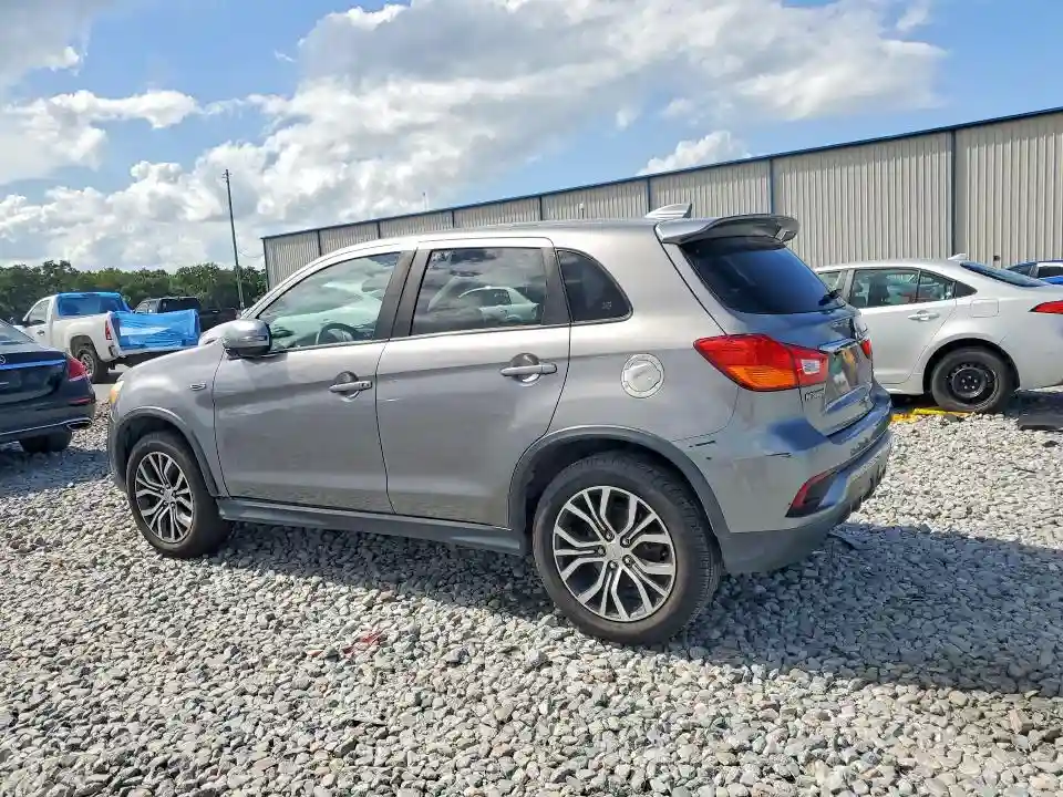 JA4AR3AW2JU018423 2018 MITSUBISHI OUTLANDER-1