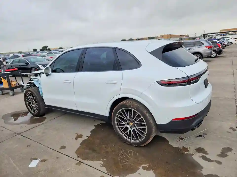 WP1AA2AYXNDA05917 2022 PORSCHE CAYENNE-1