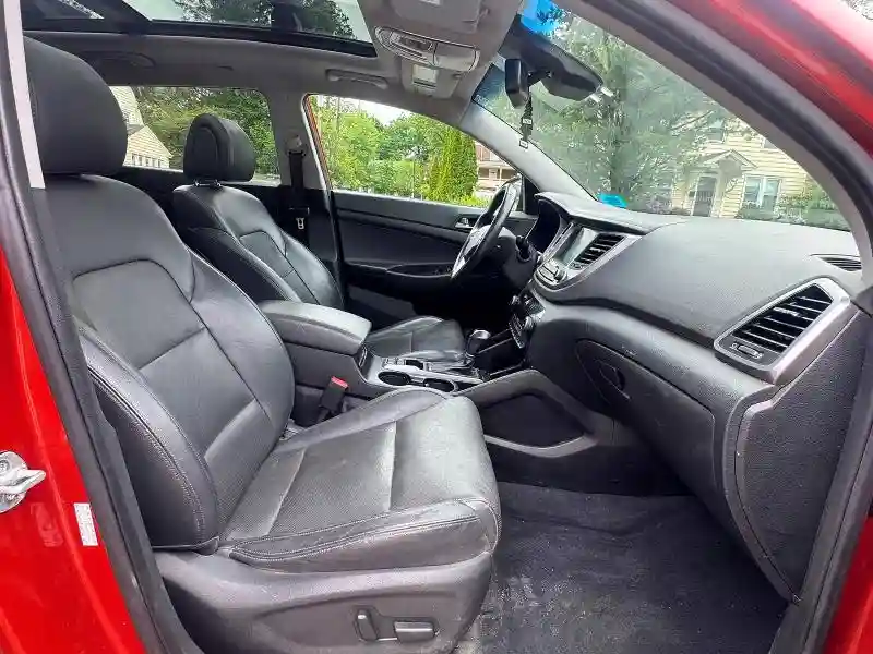 KM8J3CA26GU094705 2016 HYUNDAI TUCSON-4