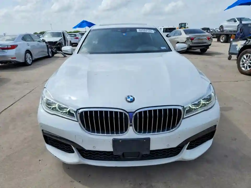 WBA7F0C56KGM25864 2019 BMW 7 SERIES-4