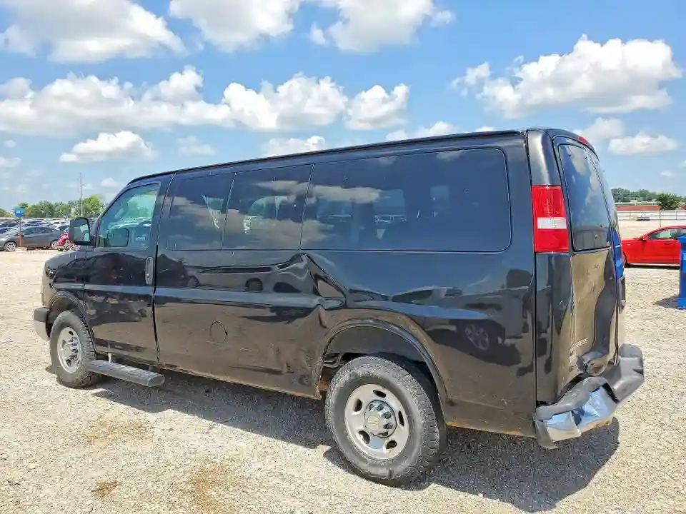 1GAWGFFGXG1240120 2016 CHEVROLET EXPRESS-1