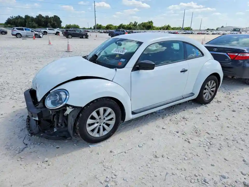 3VWF17AT1HM618894 2017 VOLKSWAGEN BEETLE-0