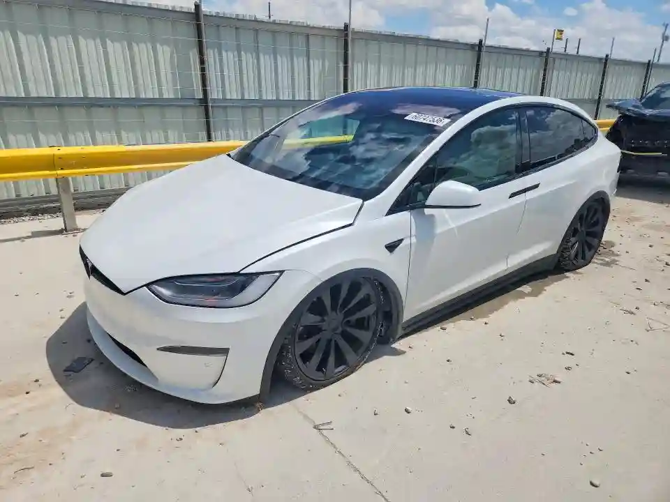 7SAXCBE61NF357746 2022 TESLA MODEL X-0