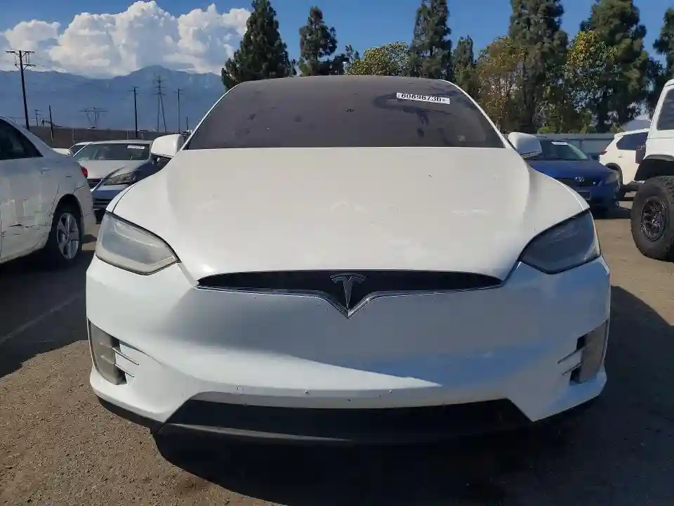 5YJXCBE2XGF003883 2016 TESLA MODEL X-4