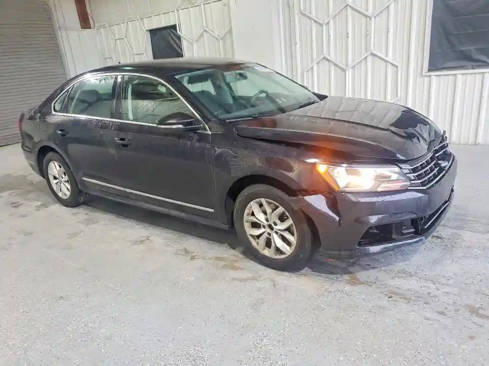 1VWAT7A30HC006725 2017 VOLKSWAGEN PASSAT-3