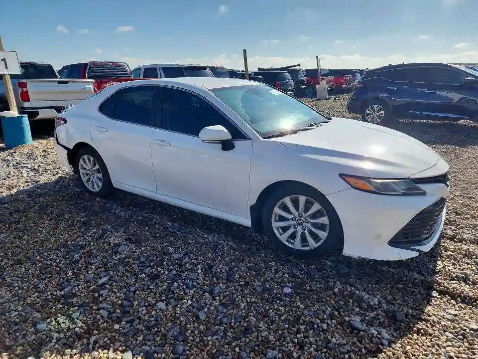 4T1B11HK0JU055653 2018 TOYOTA CAMRY-3