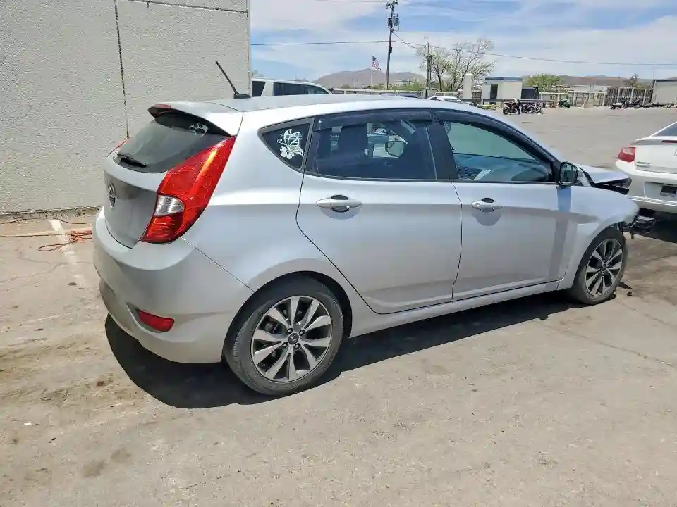 KMHCU5AE5FU233037 2015 HYUNDAI ACCENT-2