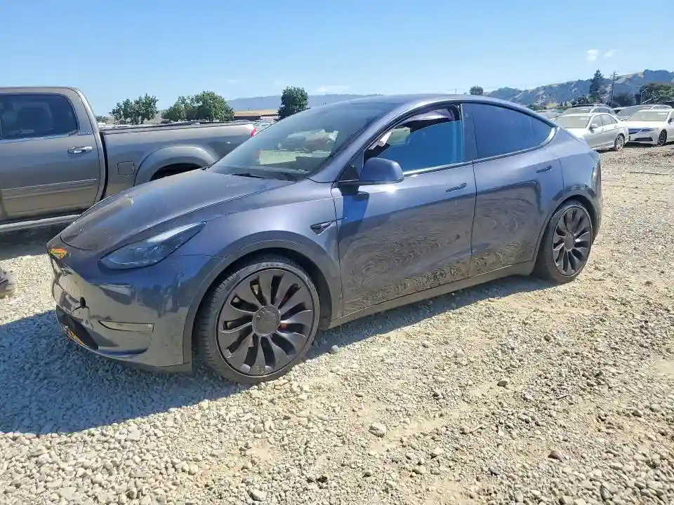 7SAYGDEF9PF737943 2023 TESLA MODEL Y-0