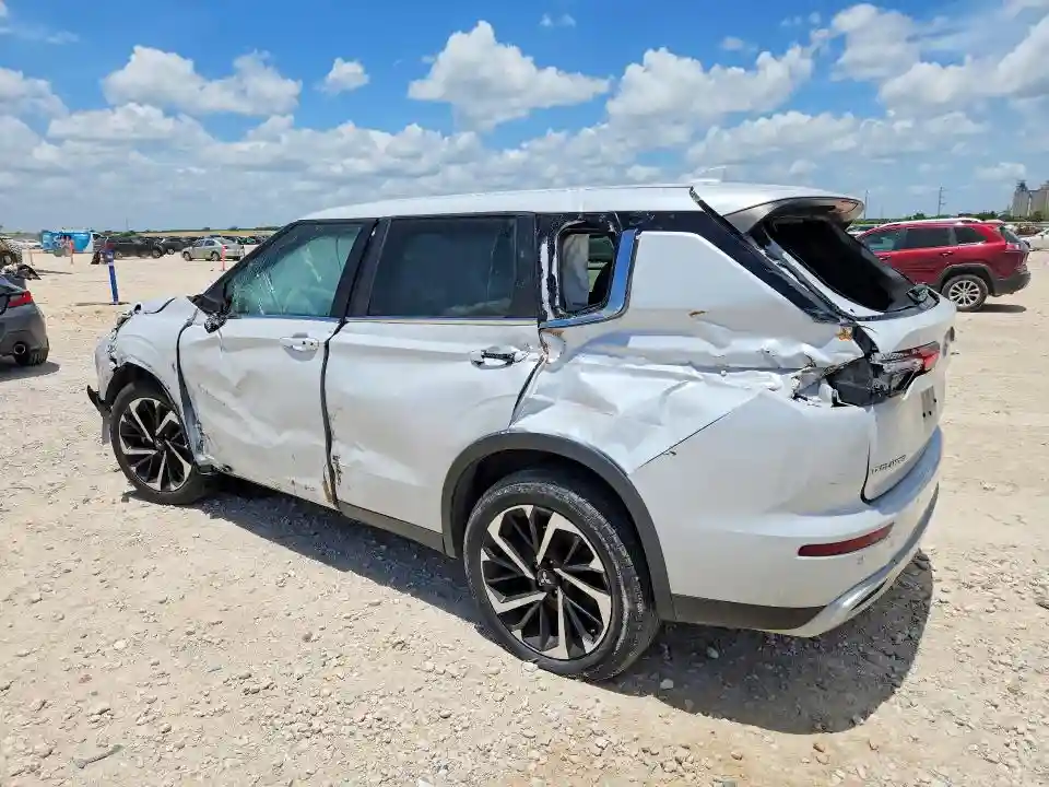 JA4J3UA82NZ086299 2022 MITSUBISHI OUTLANDER-1