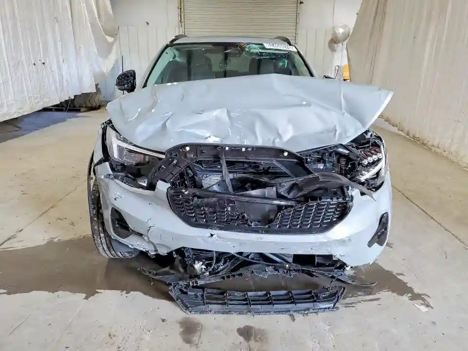 YV4L12UC3T2795755 2026 VOLVO XC40 PLUS-4