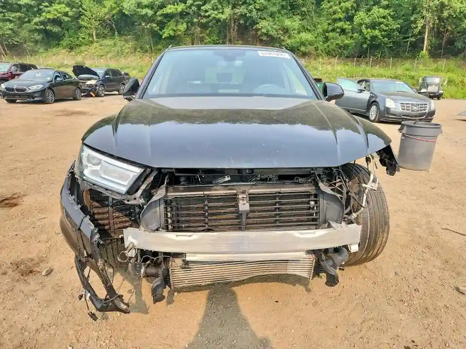 WA1ANAFY9L2096075 2020 AUDI Q5-4