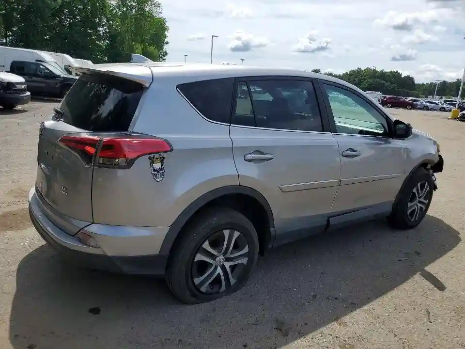 2T3BFREV5JW723615 2018 TOYOTA RAV4-2