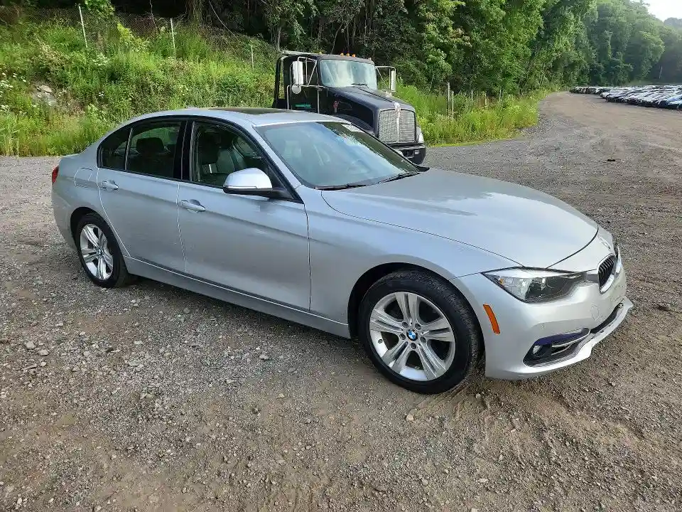 WBA8E3G51GNU03910 2016 BMW 3 SERIES-3
