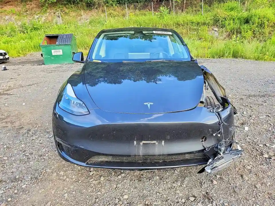 7SAYGDEE8RF988821 2024 TESLA MODEL Y-4