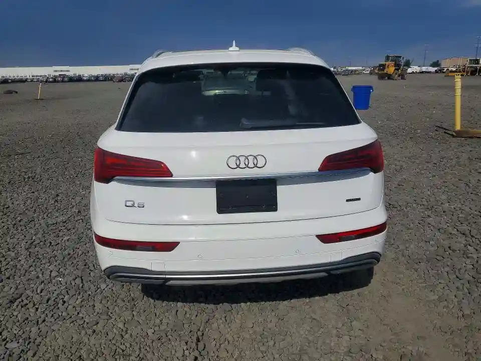 WA1BAAFY5M2019351 2021 AUDI Q5-5