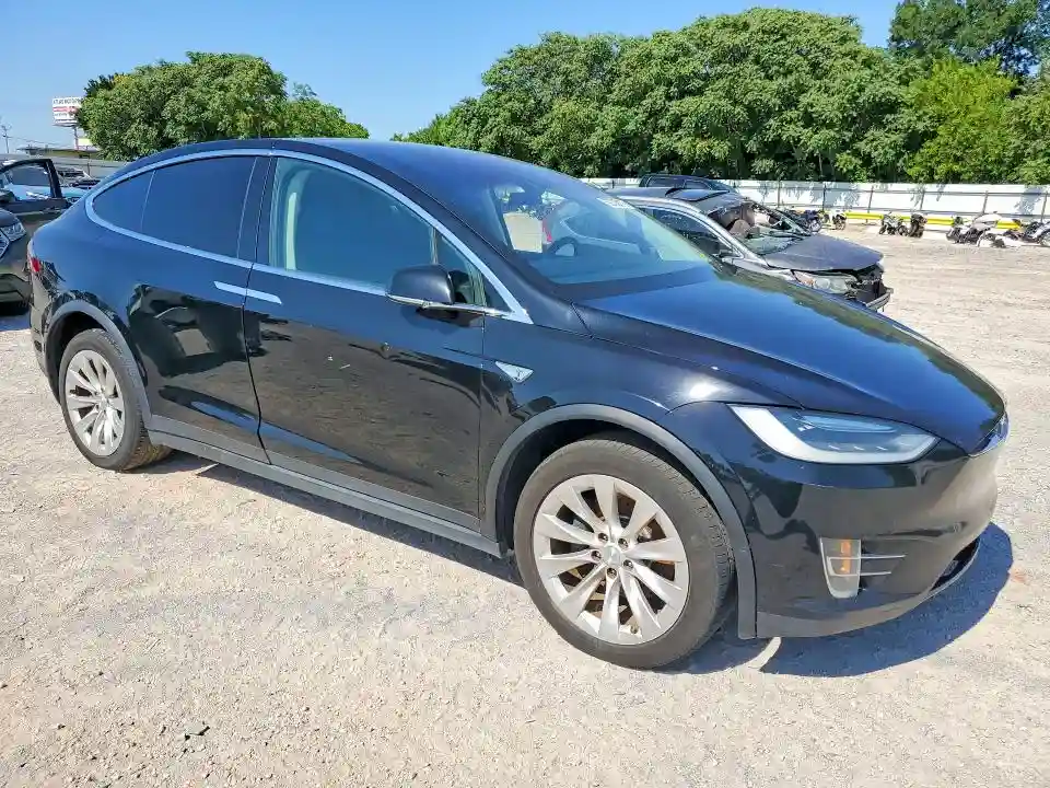5YJXCAE28GF008736 2016 TESLA MODEL X-3
