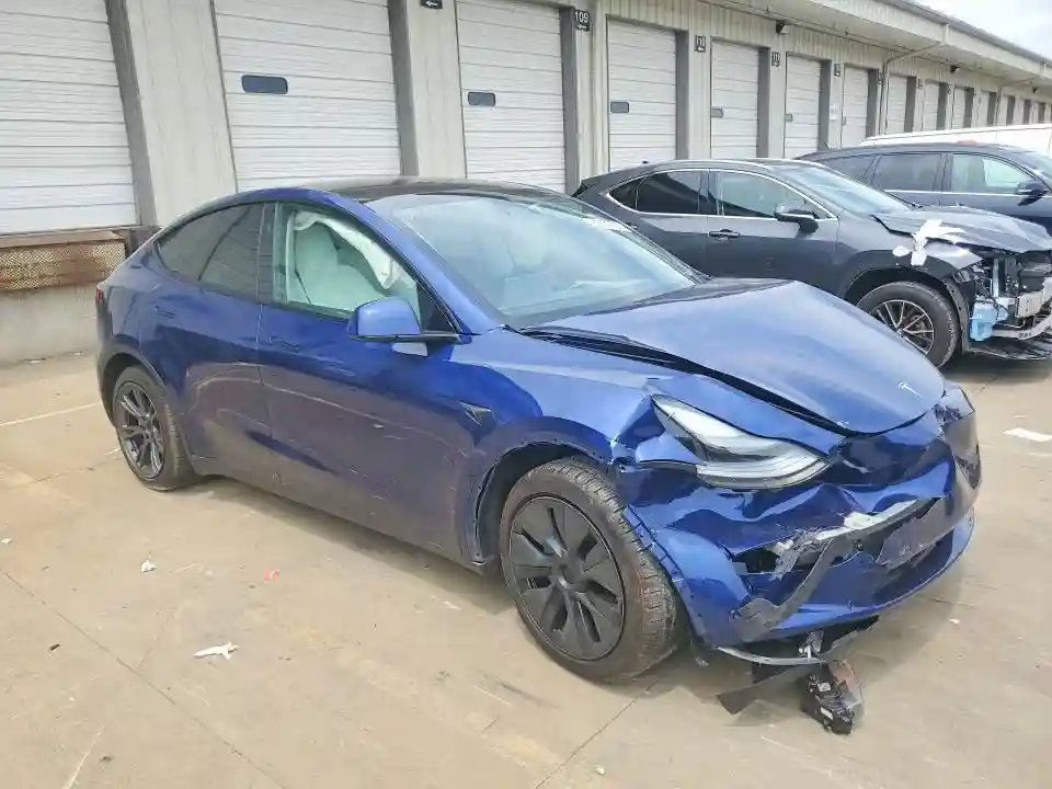 7SAYGAEEXRF202774 2024 TESLA MODEL Y-3