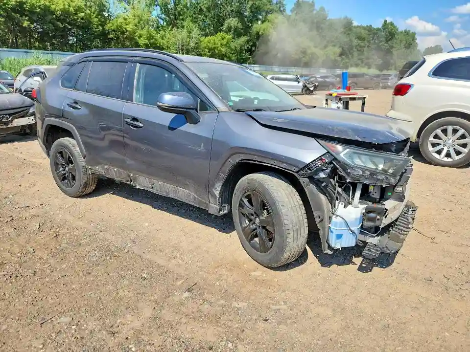 2T3P1RFVXMW150573 2021 TOYOTA RAV4-3