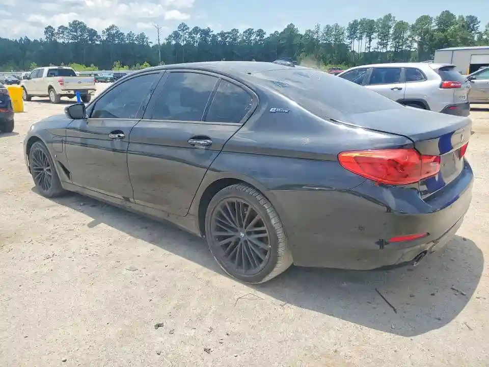 WBAJA9C53JB034370 2018 BMW 5 SERIES-1