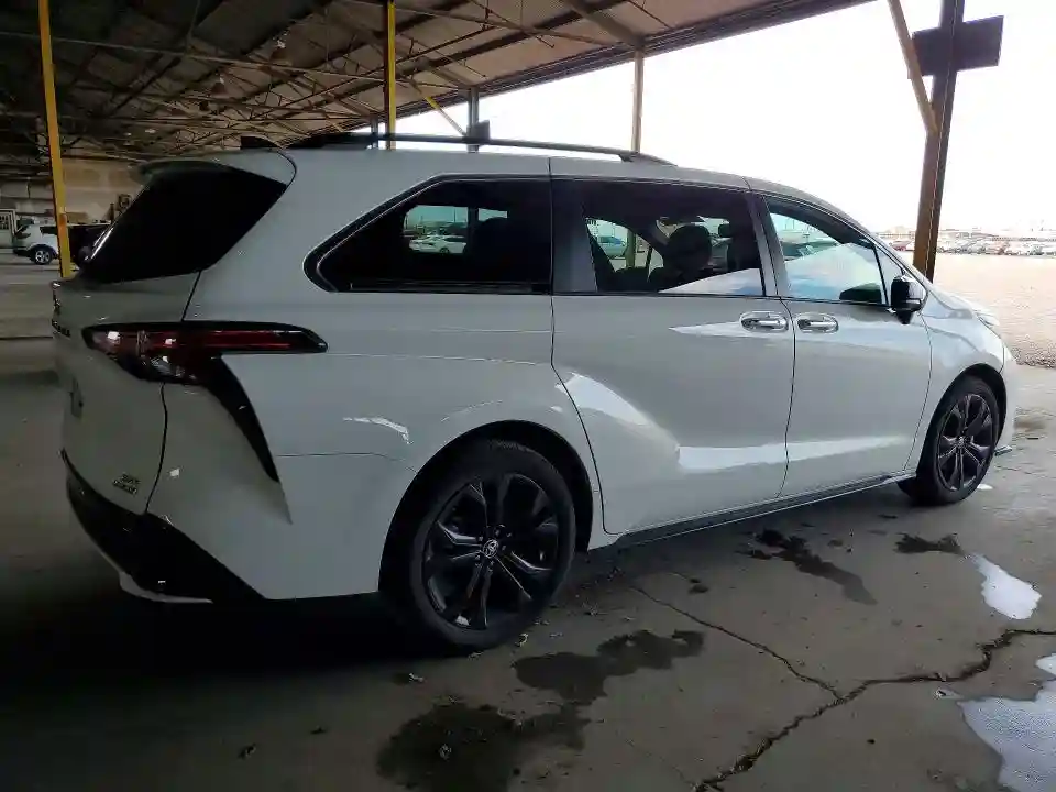 5TDXRKEC0NS111333 2022 TOYOTA SIENNA-2