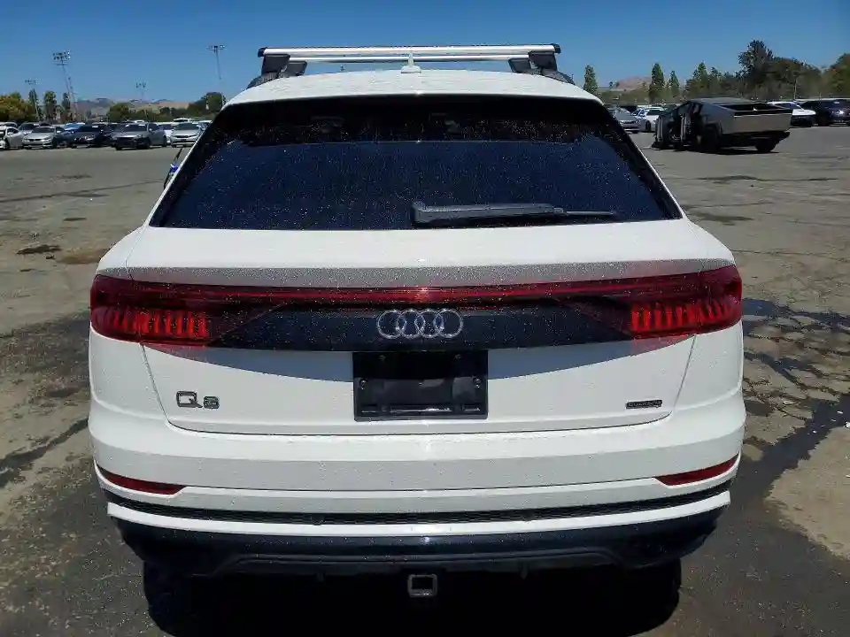 WA1FVAF11KD022094 2019 AUDI Q8-5
