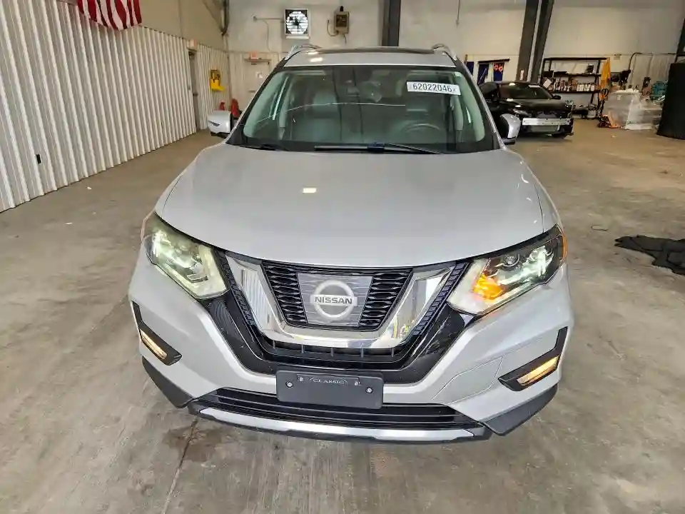 5N1AT2MV2HC835584 2017 NISSAN ROGUE-4