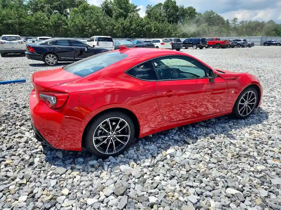 JF1ZNAA19H9701655 2017 TOYOTA 86-2