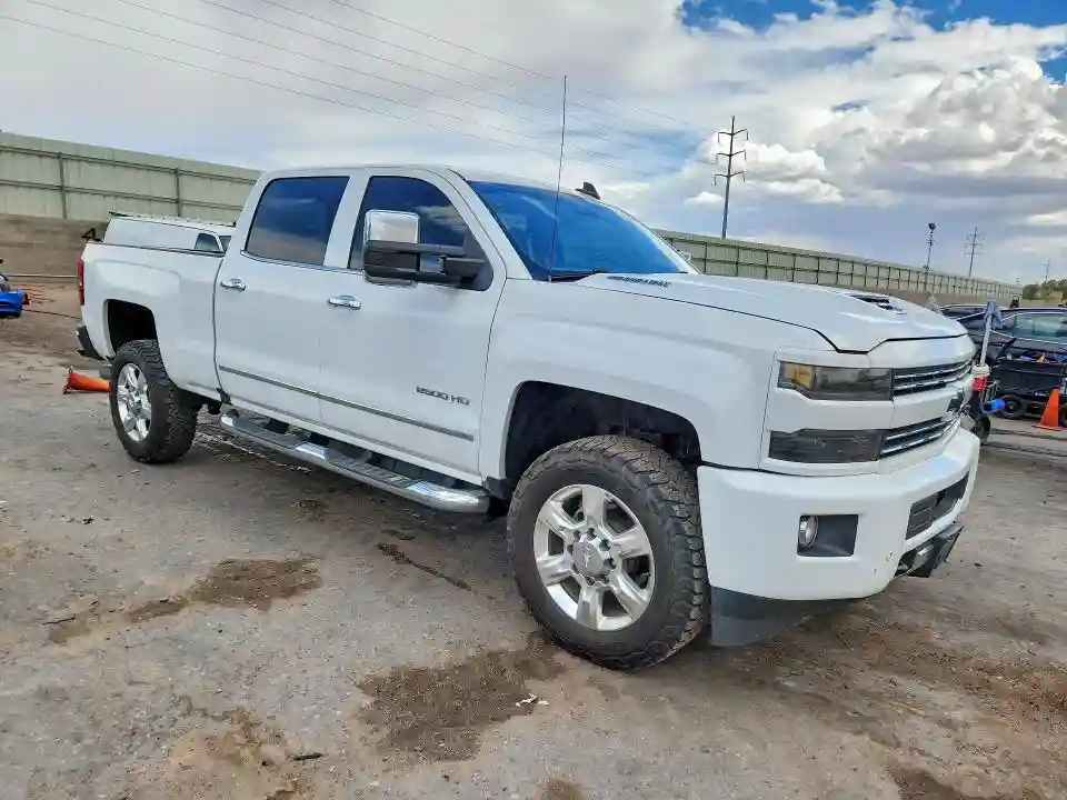 1GC1KWEY5JF124263 2018 CHEVROLET SILVERADO-3