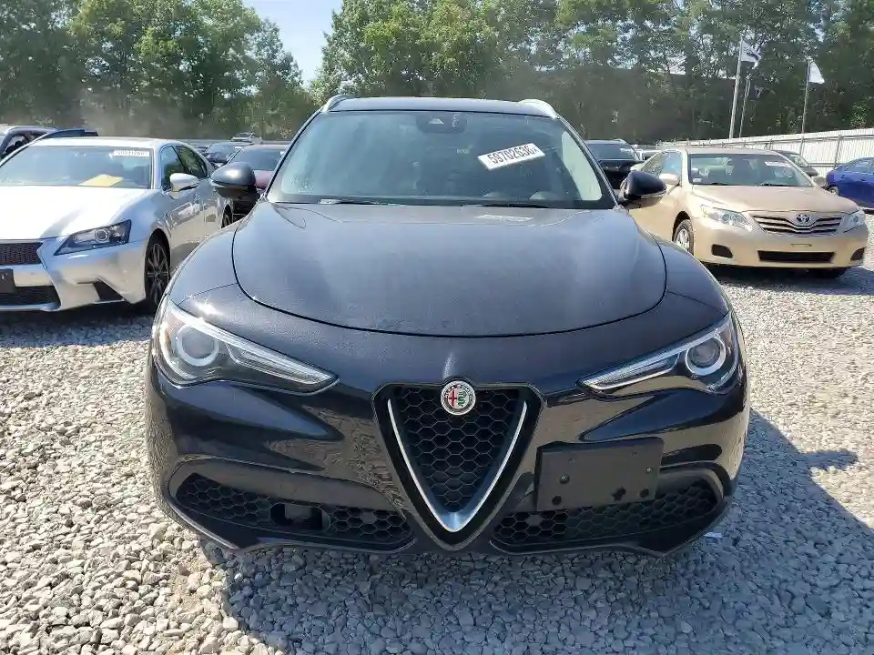 ZASFAKBN0J7B60472 2018 ALFA ROMEO STELVIO-4