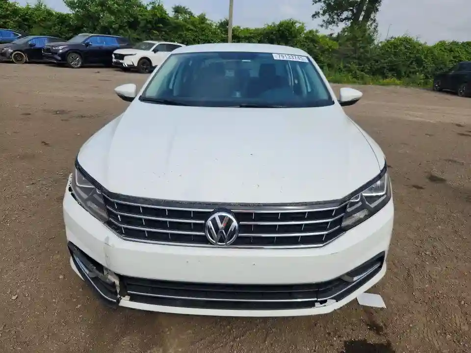 1VWAA7A34JC031557 2018 VOLKSWAGEN PASSAT-4