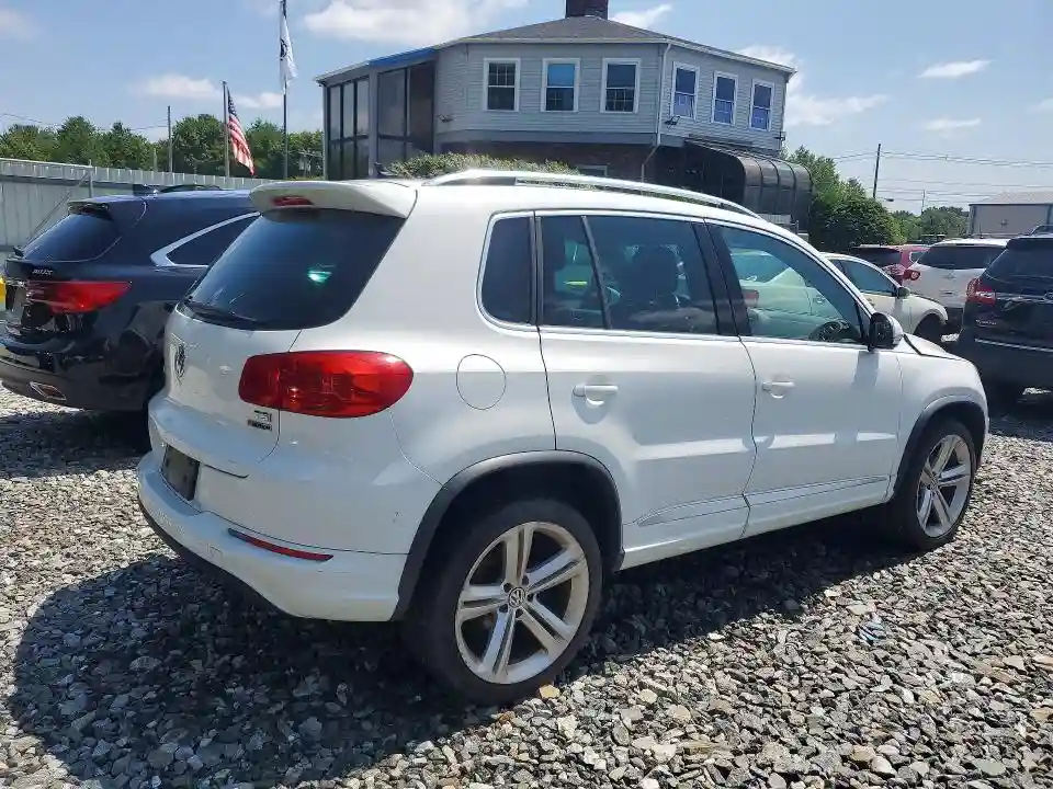 WVGBV7AX2GW609107 2016 VOLKSWAGEN TIGUAN-2