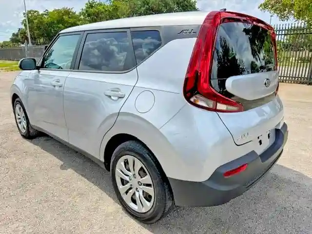 KNDJ23AU5L7098729 2020 KIA SOUL-1