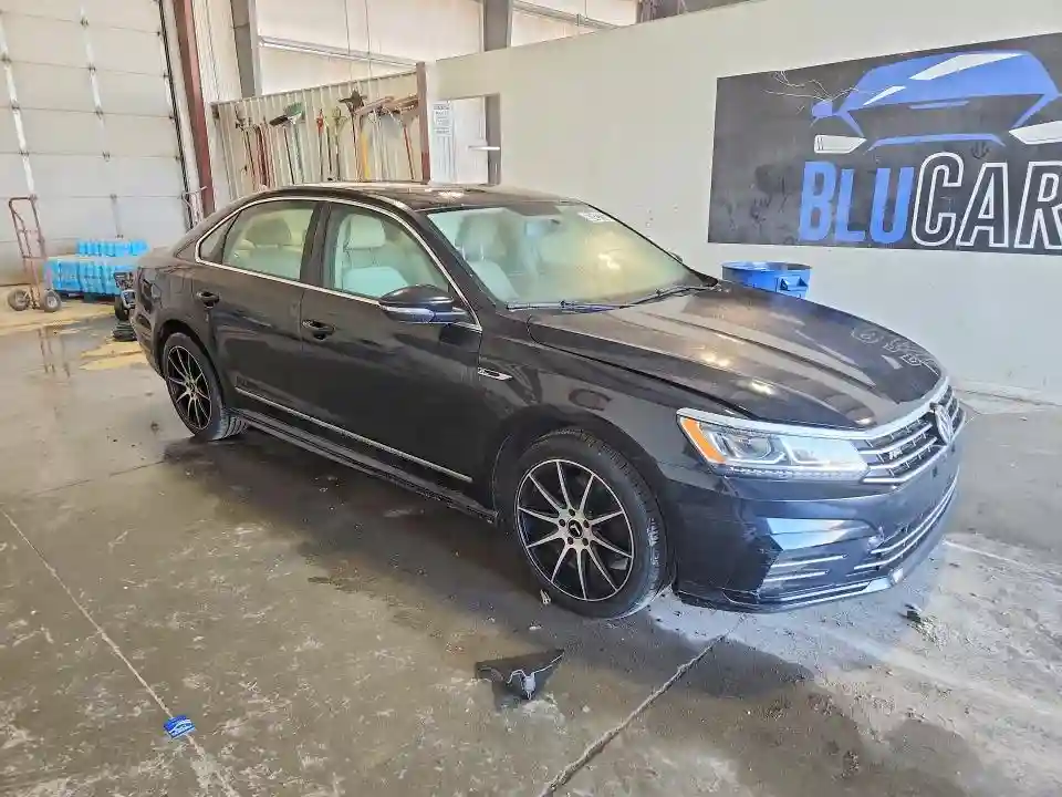 1VWDT7A30HC023876 2017 VOLKSWAGEN PASSAT-3