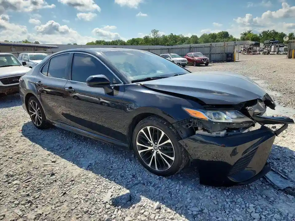 4T1B11HK0JU612187 2018 TOYOTA CAMRY-3