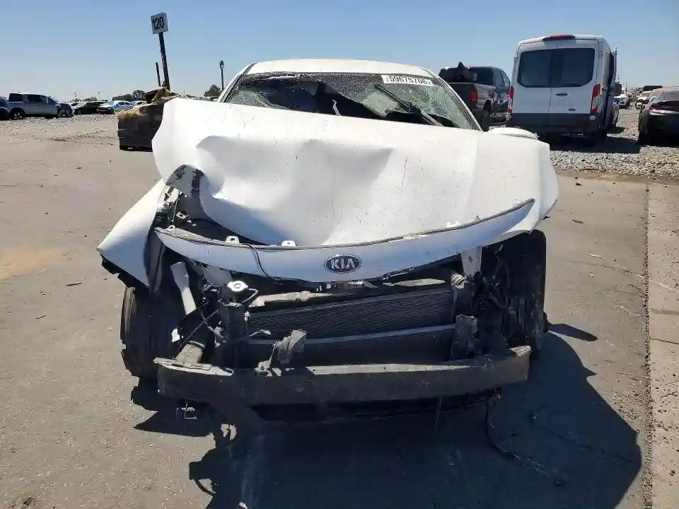 5XXGT4L30GG067046 2016 KIA OPTIMA-4