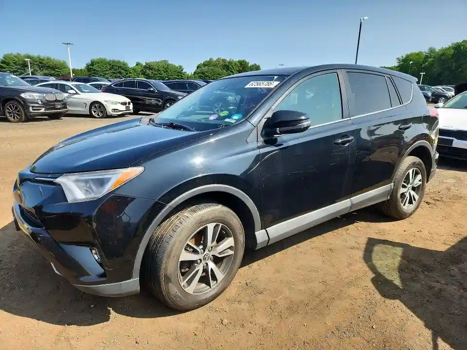 2T3RFREV6JW803195 2018 TOYOTA RAV4-0