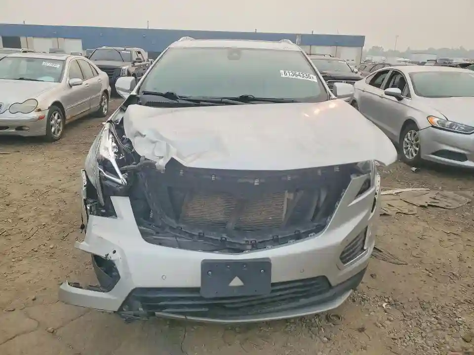 1GYKNDRS2LZ181876 2020 CADILLAC XT5-4