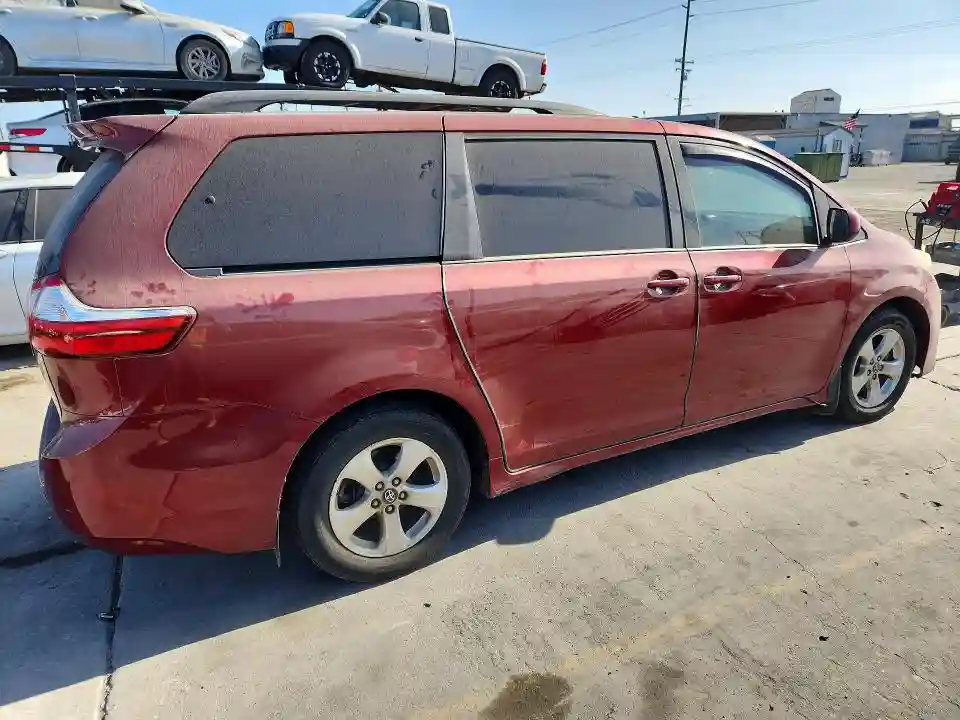 5TDKZ3DC4KS995788 2019 TOYOTA SIENNA-2